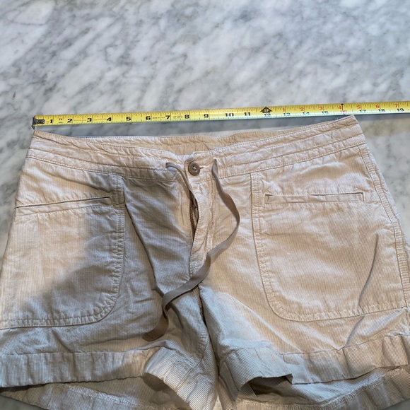 The North Face Striped Shorts 10 - Picture 3 of 4